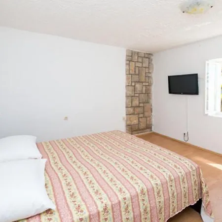 Bjelos Guest house