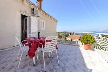 Guest house Bjelos 3*
